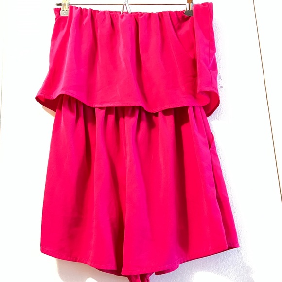 Magenta strapless romper - Picture 2 of 4